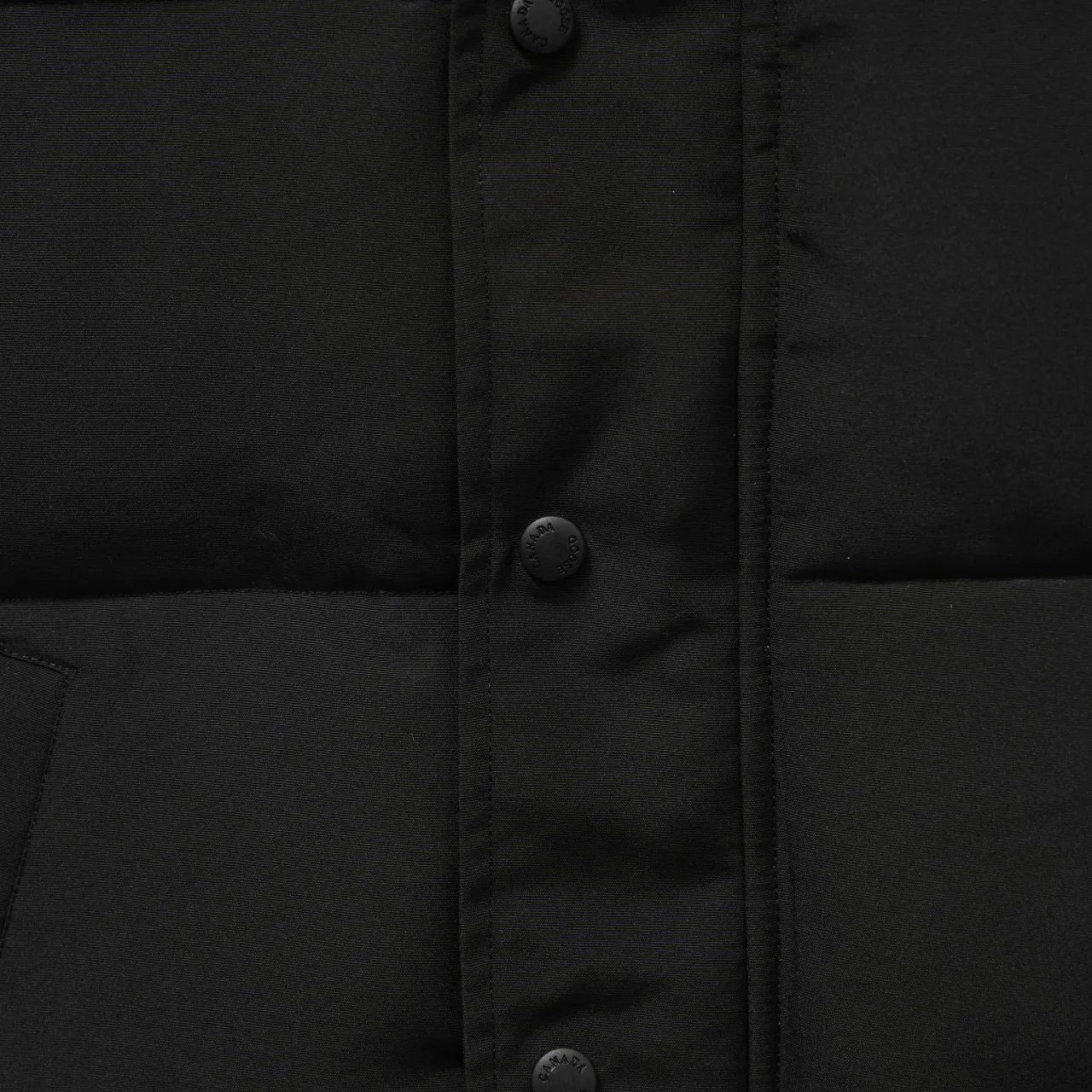 P340 CANADA GOOSE丨Canada Goose slanted pocket stand collar down vest Color: black with red label Size: XS-XXL